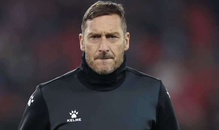 "Verrückt?": Klublegende Francesco Totti macht Streit mit Vereinsführung der AS Rom öffentlich | Goal.com Deutschland
