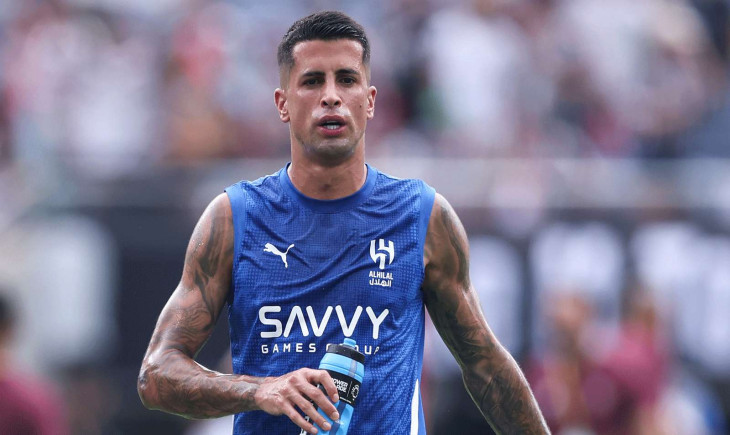 Ex-Bayern-Spieler Joao Cancelo will sich angeblich zum FC Barcelona streiken | Goal.com Deutschland