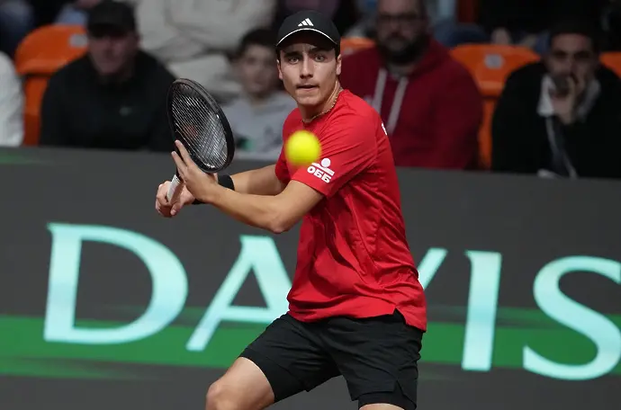 Иван Иванов отстъпи на Колиньон в заключителния мач