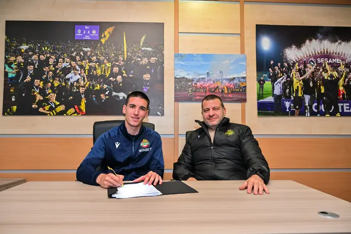 Ивайло Видев подписа с Ботев Пловдив