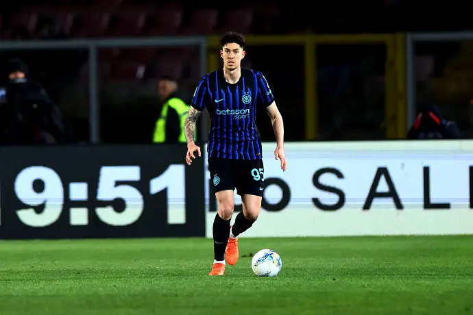 Бастони от Интер е приоритет за Барселона