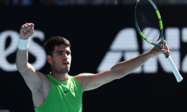 Карлос Алкарас продължава похода си към първа титла в Мелбърн