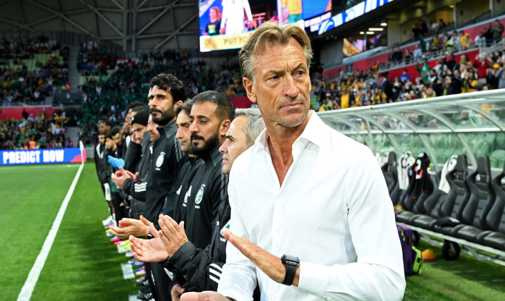 Video: The revolution has begun... Al-Hilal fans shock Renard with a surprise move | Goal.com