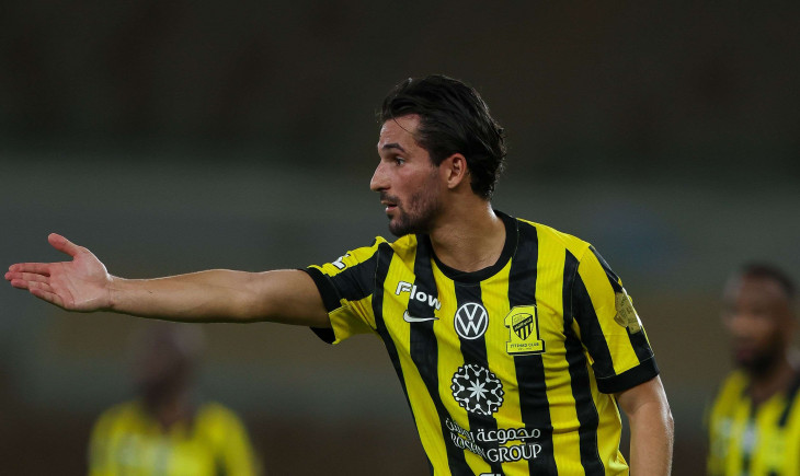 Video: Hossam Awar ends Al-Hilal’s curse In a clip that has quickly gone viral, Algerian international Hossam Awar finally put an end to Al-Hilal’s long-standing curse. The footage shows the midfielder calmly stepping up and scoring the decisive penalty t