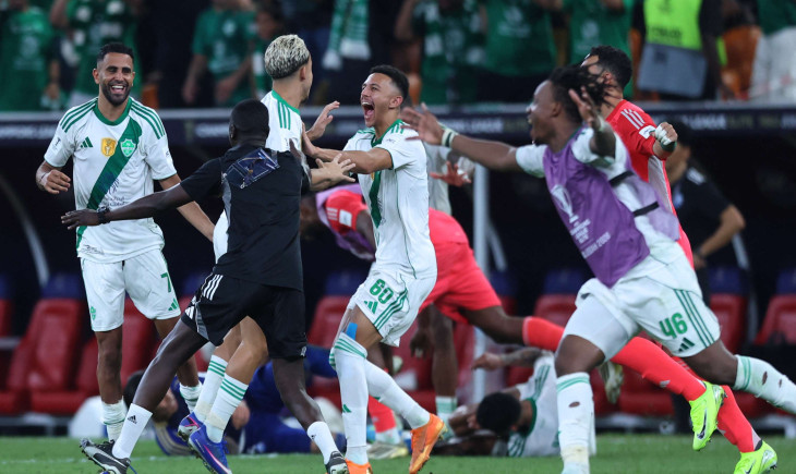 Solution or major surprise? New coach appears at Al-Ahli Saudi training! | Goal.com