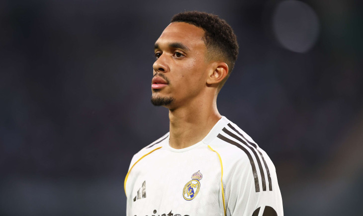 Real Madrid oyuncusu yedek kulübesinden Alexander-Arnold'u alay konusu yaptı: görüntüler viral oldu | Goal.com Türkçe