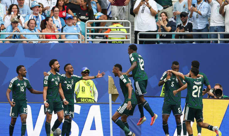 Video: reverse header breaks Kuwait's deadlock and hands Saudi Arabia a Gulf win | Goal.com
