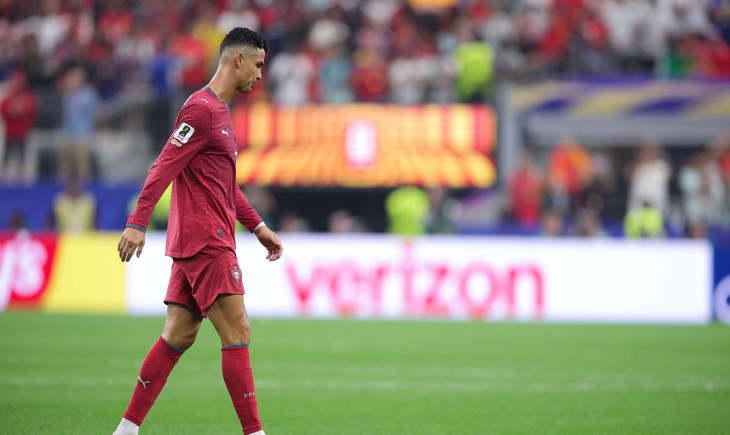 In a new photo: did Cristiano Ronaldo deliberately mock his critics? | Goal.com