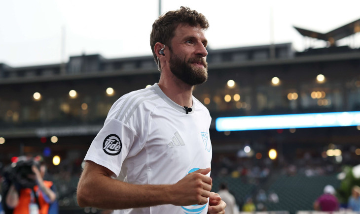 "Vorher haben sie mir alle dasselbe gesagt": Thomas Müller scherzt nach historischem Triumph | Goal.com Deutschland