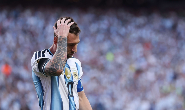 The impossible man: Argentina's president bids farewell to Messi | Goal.com