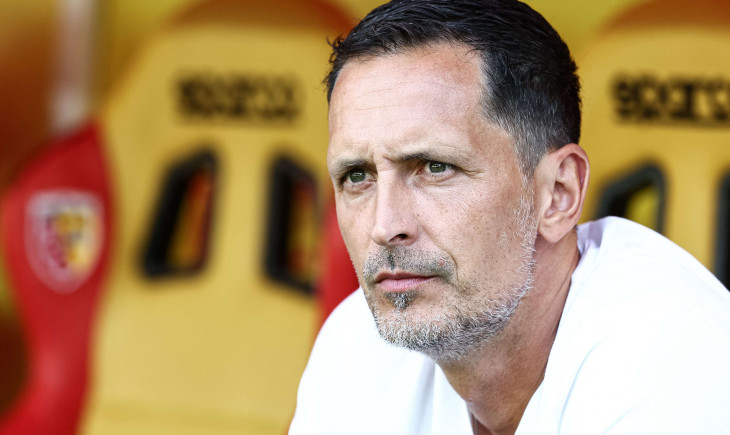 Entlassung trotz Sieg gegen PSG: Hammer-Entscheidung um Dino Toppmöller | Goal.com Deutschland