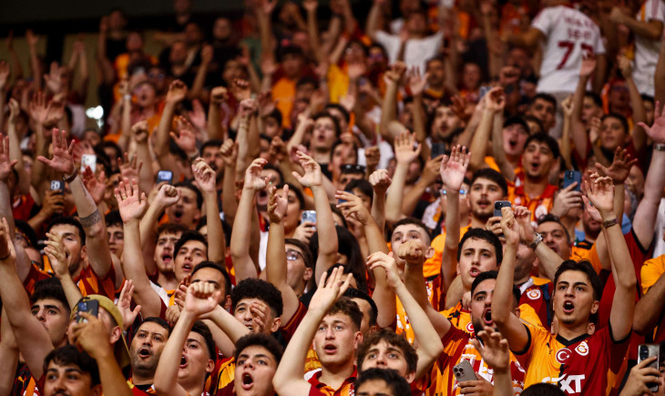 "Welcome to hell": 131 decibels of noise await Barcelona in Istanbul | Goal.com