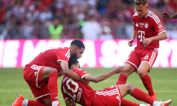 Drei Verletzte bei Bayern-Sieg gegen Leipzig: Jamal Musiala sorgt für Schockstarre in der Arena | Goal.com Deutschland