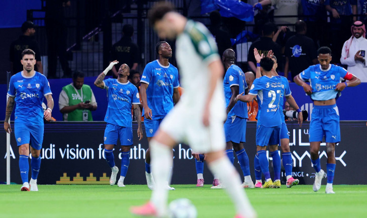 Video: A blue Clasico par excellence: Al-Hilal put on a show with a hat-trick past Al-Ahli and top the league | Goal.com