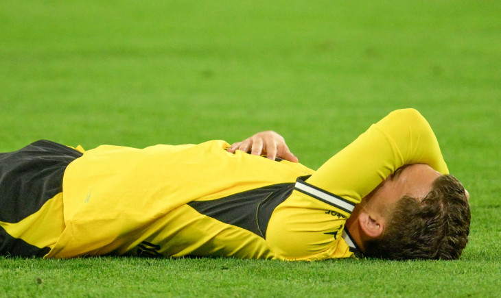 "Kos durfte das Krankenhaus verlassen": Mutter von BVB-Neuzugang Karetsas nennt den Grund für den Zusammenbruch gegen Villarreal | Goal.com Deutschland
