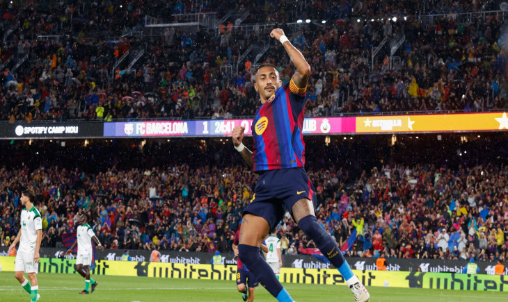On video: A stormy night at Camp Nou: Barcelona rain seven goals on Racing and pull clear at the top | Goal.com