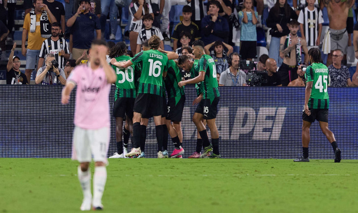 Video: three goals in stoppage time: Sassuolo snatch a crazy win against Juventus | Goal.com
