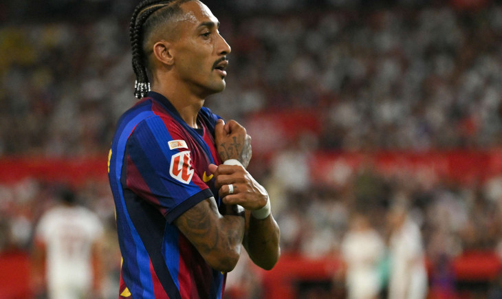 Raphinha breaks Messi, and Flick denies him the chance to "destroy" Ronaldo | Goal.com