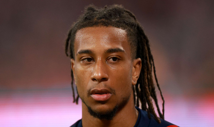 Michael Olise winkt beim FC Bayern offenbar eine ungewöhnliche Klausel | Goal.com Deutschland