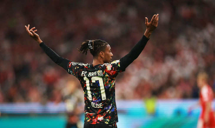 Photo: Olise steals the spotlight with an unusual appearance at Bayern celebrations | Goal.com