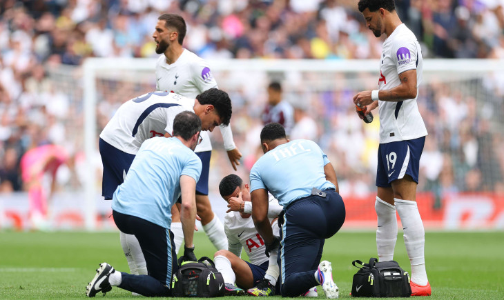 Pedro Porro injury shocks De Zerbi and puts De la Fuente in a bind | Goal.com