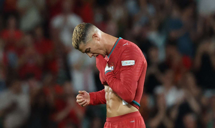 Folgt jetzt noch mehr Kritik? CR7 vergibt Hochkaräter aus kürzester Distanz | Goal.com Deutschland
