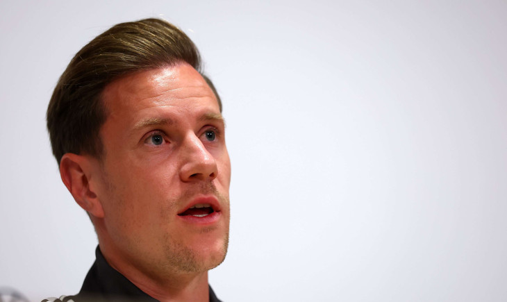 After being compared to a wax statue: Ajax coach defends Ter Stegen | Goal.com