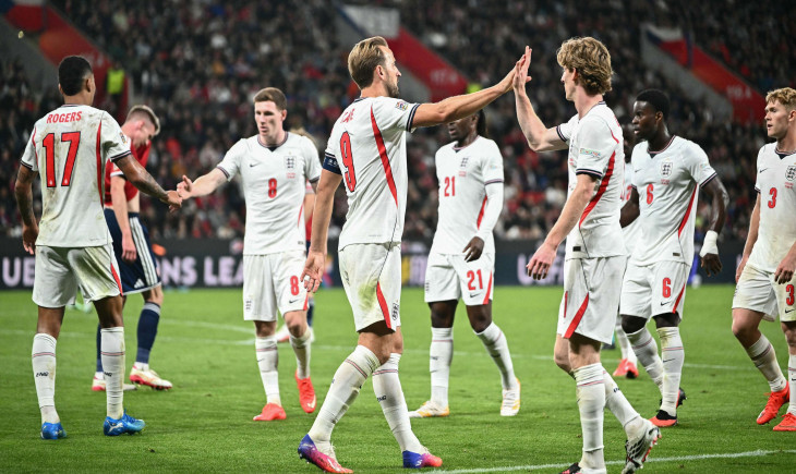 Video: after an early sending-off, England get back on track from Czech soil | Goal.com