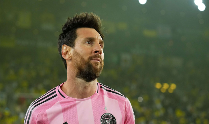 Without the Barcelona crest: Messi secures his first win in Spain | Goal.com