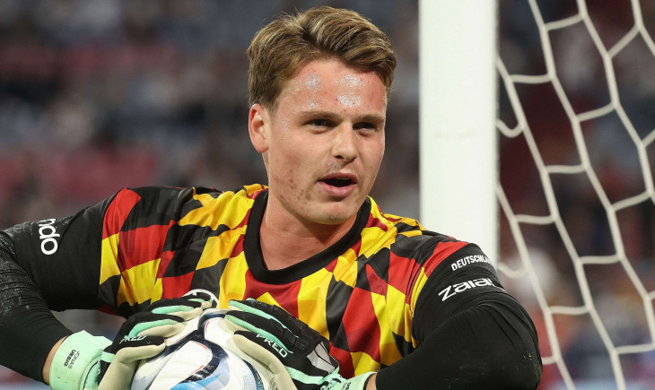 Jürgen Klopp fand Jonas Urbig schon als Liverpool-Trainer "hochinteressant" | Goal.com Deutschland