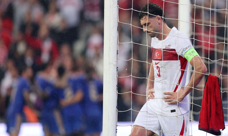 Pfeifkonzert und Rücktrittsforderungen: Türkei nach 1:4-Niederlage gegen Italien komplett am Boden | Goal.com Deutschland