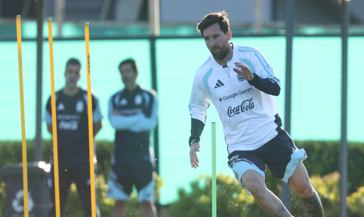 Barcelona continues to ignore him: Paris Saint-Germain sends a special message to Messi on the night of farewell | Goal.com