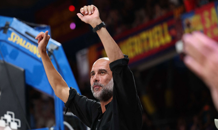 On video: Guardiola steals the spotlight from Barcelona's stars on European basketball night | Goal.com