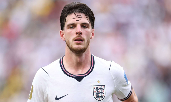 "Haben sich in die Hose gemacht und Händchen gehalten!" Heftige Vorwürfe gegen England-Star Declan Rice | Goal.com Deutschland