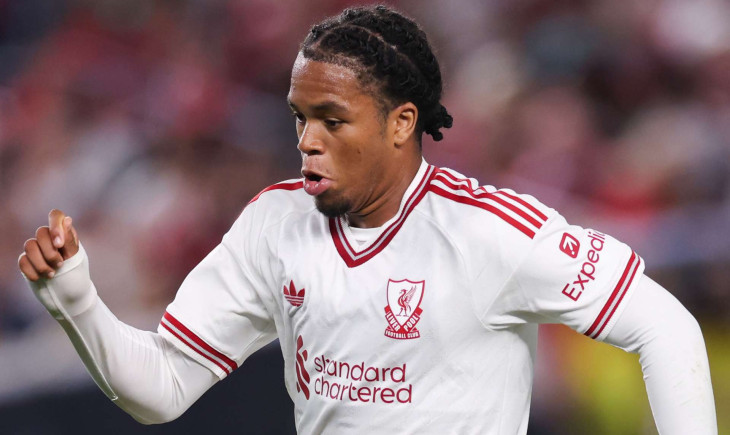 Angebliche Einigung des FC Bayern mit Rio Ngumoha verblüffte Liverpool | Goal.com Deutschland