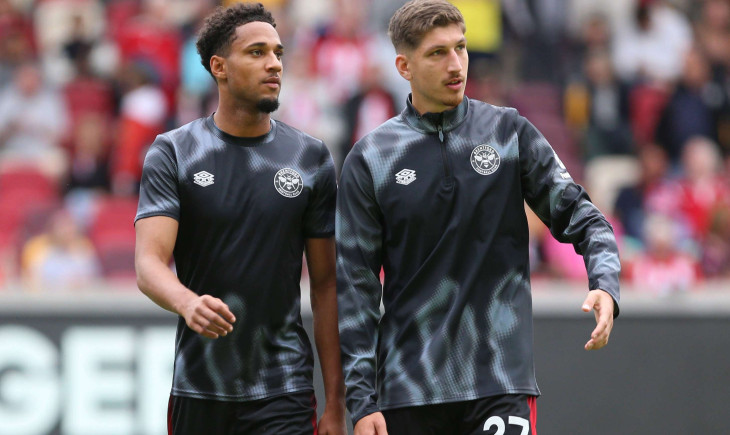 "Ihr verdammten deutschen Arschlöcher": Kevin Schade und Vitaly Janelt bändigen betrunkenen Rassisten | Goal.com Deutschland
