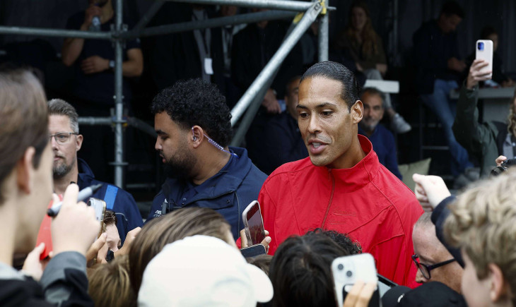 Virgil van Dijk shuts down question about the Netherlands very quickly | Goal.com
