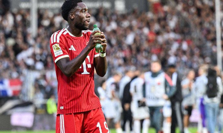 Alphonso Davies vom FC Bayern aus ungewöhnlichem Grund nicht für Kanada nominiert | Goal.com Deutschland