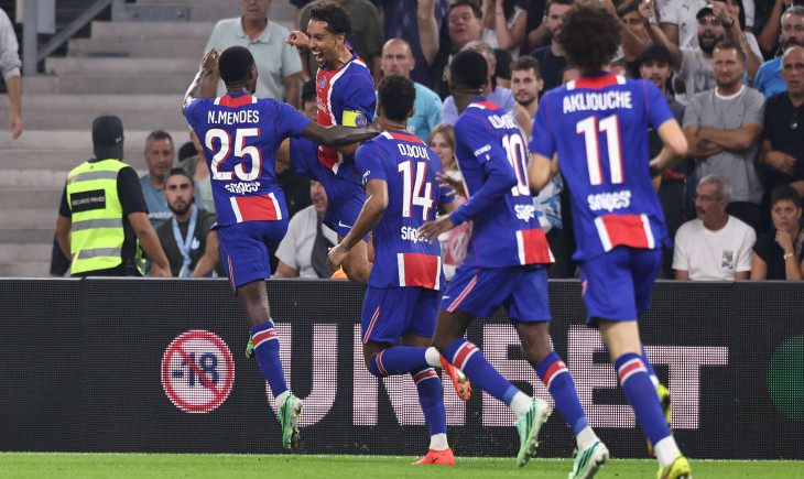 Paris Saint-Germain issues an official statement regarding the injury of its star | Goal.com