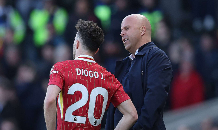 Praise for Slot for the way he dealt with Jota's tragic death | Goal.com