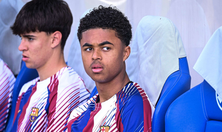 "Ajax, Shane Kluivert'in yanı sıra FC Barcelona'dan beş oyuncuyu daha izliyor" | Goal.com Türkçe
