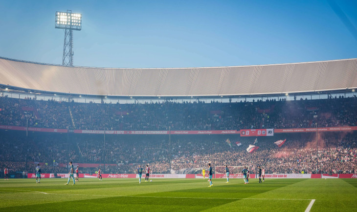 Feyenoord'dan ayrılan oyuncu kulübü hâlâ etkisi altında tutuyor: "Hâlâ karar alma sürecine dahil olduğu iddiası saçmalık!" | Goal.com Türkçe