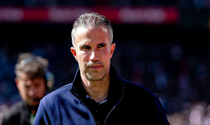 Robin van Persie, Feyenoord'un teknik direktörü olarak sert eleştirilere maruz kalıyor | Goal.com Türkçe