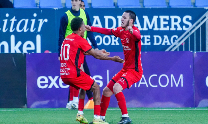 Almere City, Den Bosch karşısında muhteşem bir geri dönüşün ardından Eredivisie'ye doğru ilk adımı attı | Goal.com Türkçe