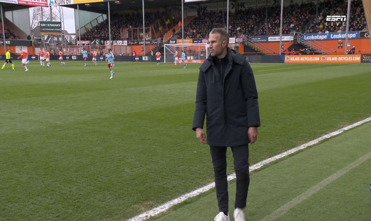 Feyenoord player gets absolutely torn to shreds: 'He’s a professional footballer, isn’t he!? Outrageous, absolutely outrageous!' | Goal.com