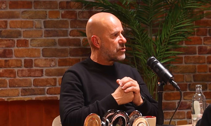 Peter Bosz, Wesley Sneijder'e ince bir iğneleme yaptı: "Bu yüzden futbol dünyasında iş bulamıyor" | Goal.com Türkçe