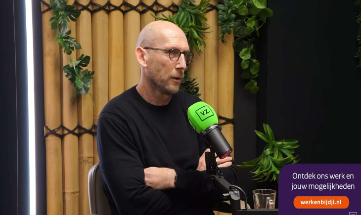 Jaap Stam, kötü alışkanlığı hakkında son derece dürüst: "Bazen günde 20 tane bile içiyordum!" | Goal.com Türkçe