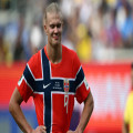 On Video: On his birthday.. Haaland celebrates in style with an Arab star | Goal.com