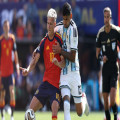 Prügel-Eklat im WM-Finale eskaliert weiter: Dani Olmo erhebt schwere Vorwürfe | Goal.com Deutschland