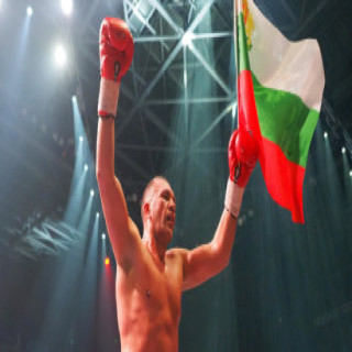 Кубрат Пулев предизвика Усик